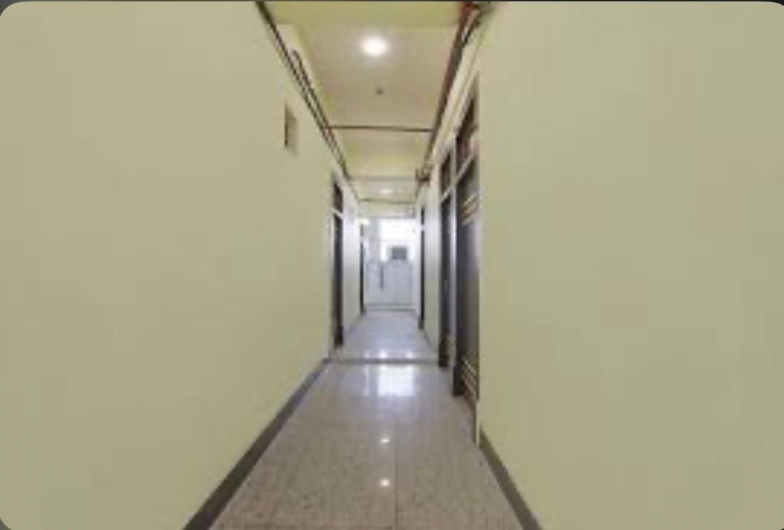 Hotel Mannu Grand Kanpur Buitenkant foto
