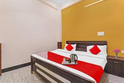 Hotel Mannu Grand Kanpur Buitenkant foto